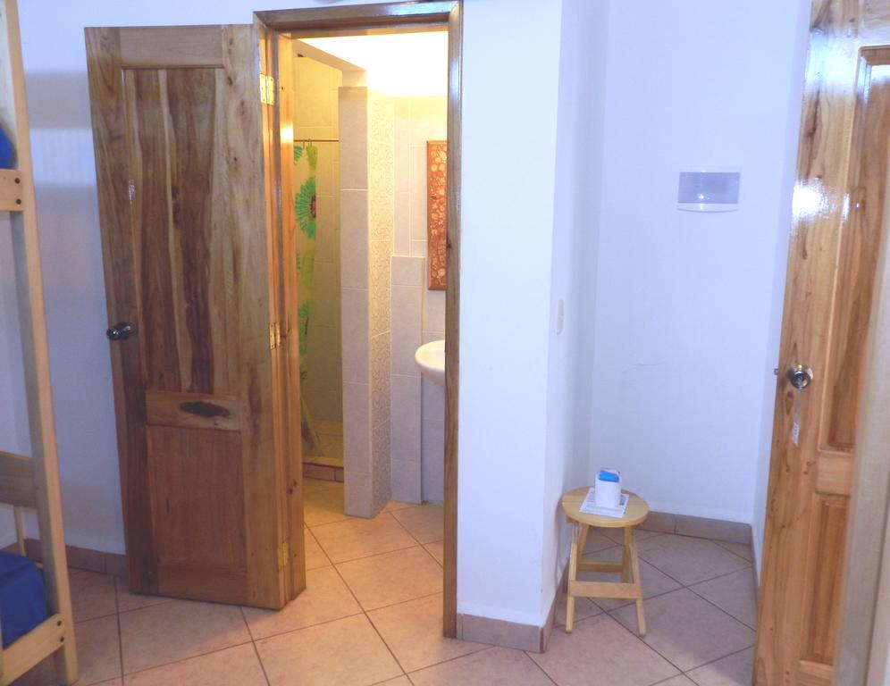 Hostal Yaku Montanita Montañita Quarto foto